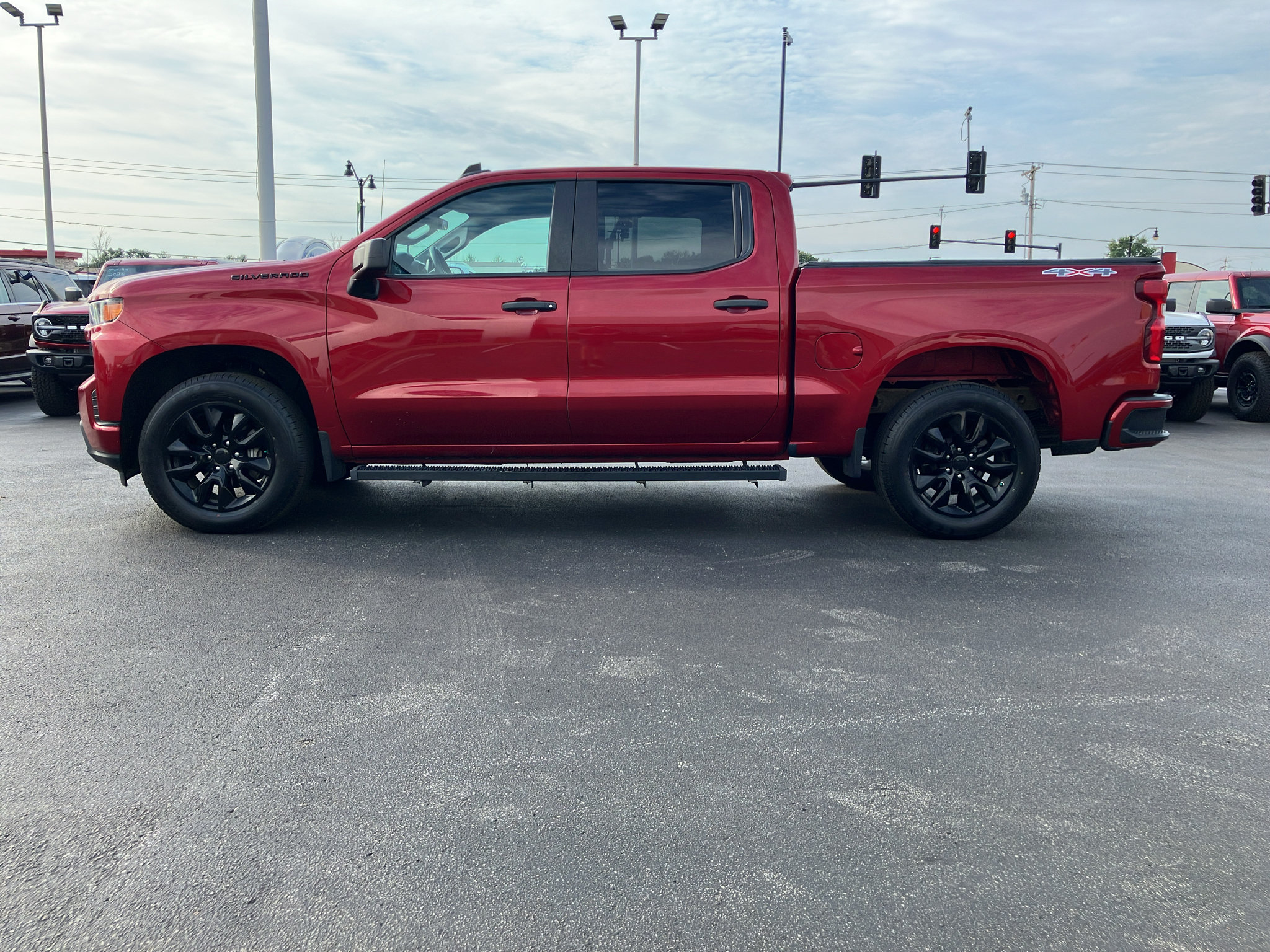 Used 2022 Chevrolet Silverado 1500 Custom w/ LPO, Dark Essentials Package AWD/4WD image 3
