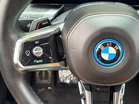 Used 2024 BMW i7 xDrive60 w/ Premium Package AWD/4WD image 22