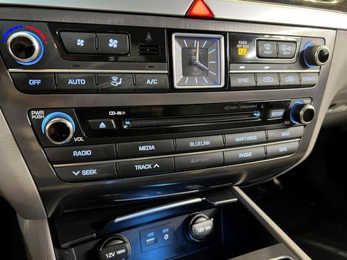 Used 2018 Genesis G80 3.8 image 45