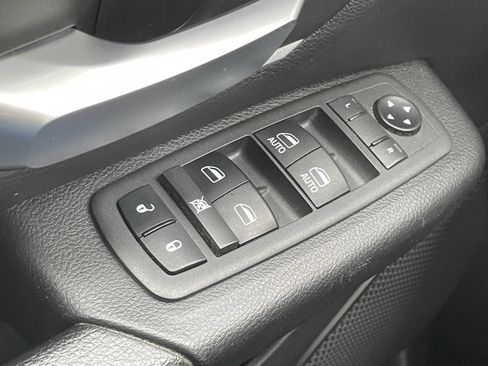 Used 2021 RAM 1500 Big Horn image 16