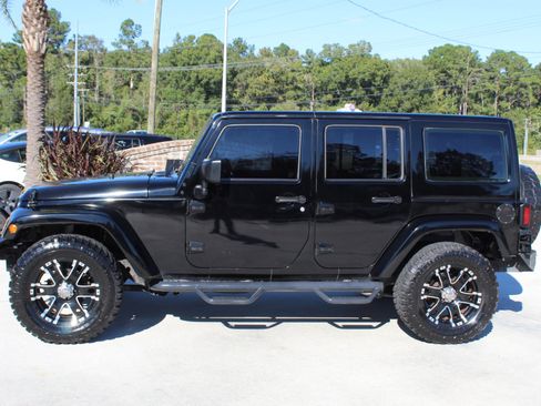 Used 2016 Jeep Wrangler Unlimited Sport w/ Connectivity Group image 14