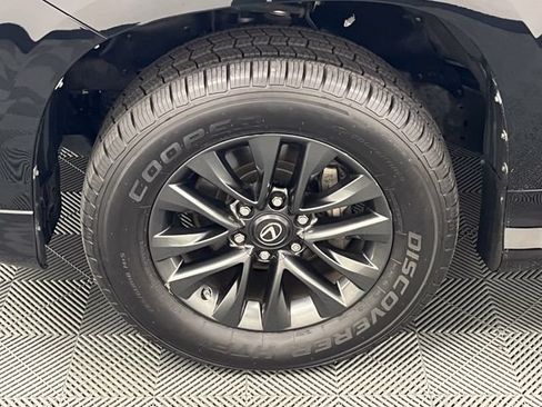 Used 2020 Lexus GX 460 Premium w/ Premium Package AWD/4WD image 23