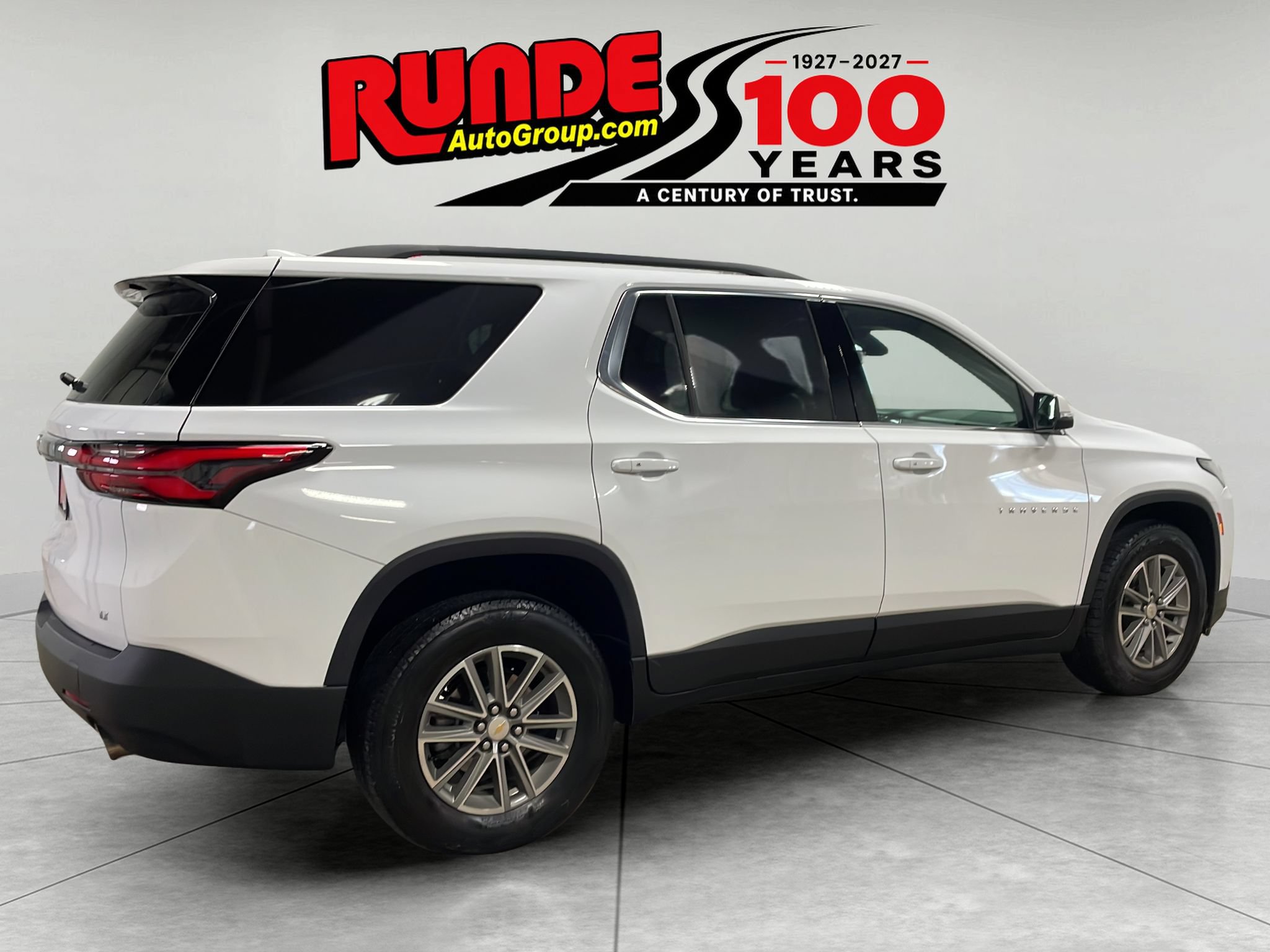 Used 2023 Chevrolet Traverse LT AWD/4WD image 5