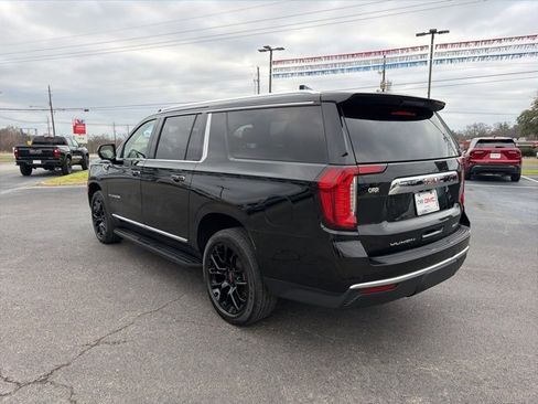 Used 2022 GMC Yukon XL SLT image 5