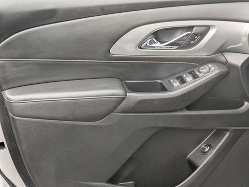 Used 2021 Chevrolet Traverse LT w/ LPO, Floor Liner Package image 9