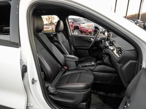 Used 2025 Ford Escape ST-Line image 36