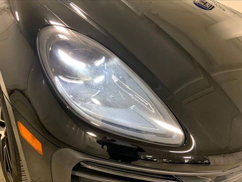 Used 2022 Porsche Macan AWD/4WD image 27
