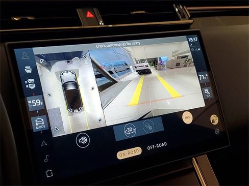 New 2026 Land Rover Range Rover Velar Dynamic SE image 27