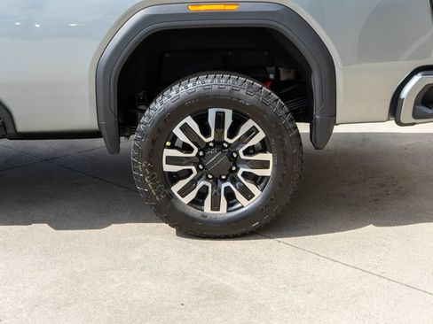 New 2026 GMC Sierra 3500 Denali Ultimate AWD/4WD image 32