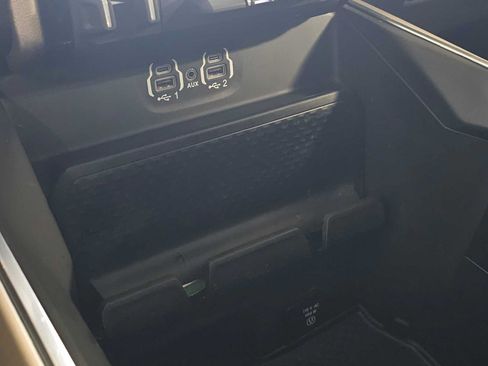 Used 2022 RAM 1500 Laramie AWD/4WD image 31