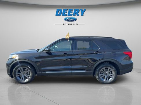 Certified 2024 Ford Explorer XLT w/ Equipment Group 202A AWD/4WD image 4