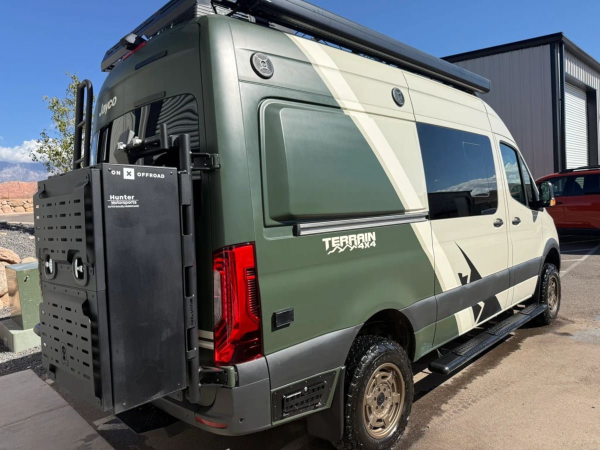 Used 2022 Mercedes-Benz Sprinter 2500 image 8