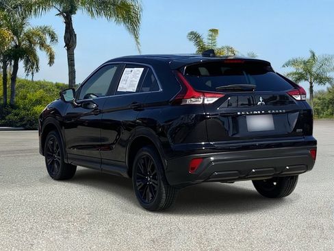 Used 2023 Mitsubishi Eclipse Cross LE AWD/4WD image 3