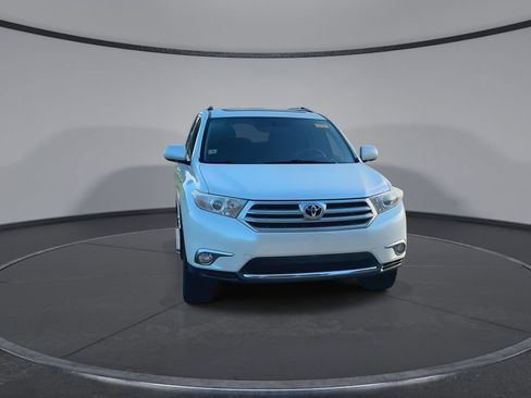 Used 2012 Toyota Highlander Limited FWD image 3