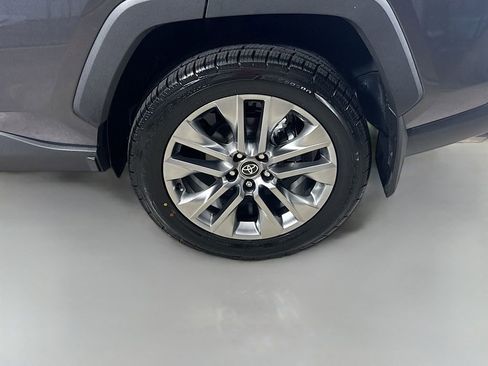 Used 2024 Toyota RAV4 XLE Premium FWD image 9
