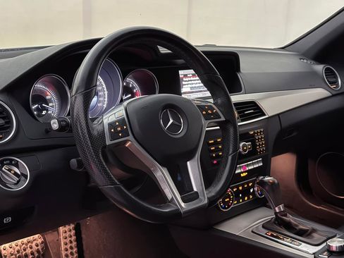 Used 2014 Mercedes-Benz C 250 Sedan image 19
