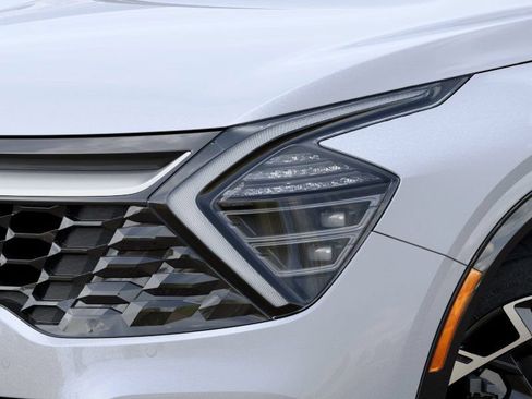 Certified 2025 Kia Sportage SX FWD image 12
