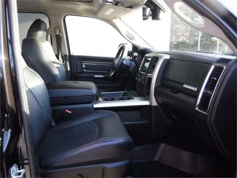 Used 2018 RAM 2500 Laramie w/ Convenience Group image 4