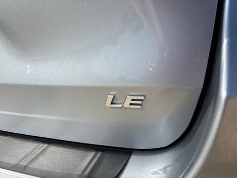 Used 2017 Toyota Sienna LE image 26