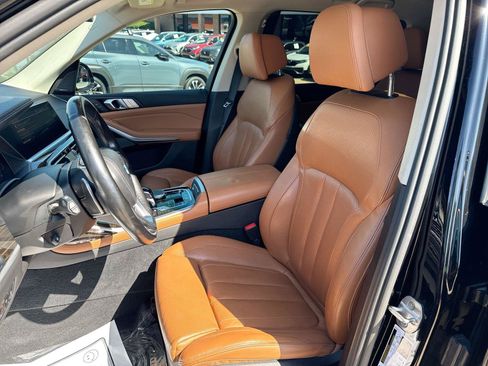 Used 2020 BMW X7 xDrive40i w/ Premium Package AWD/4WD image 3