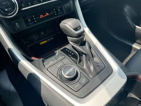 Used 2024 Toyota RAV4 Limited w/ Advanced Technology Package AWD/4WD image 18