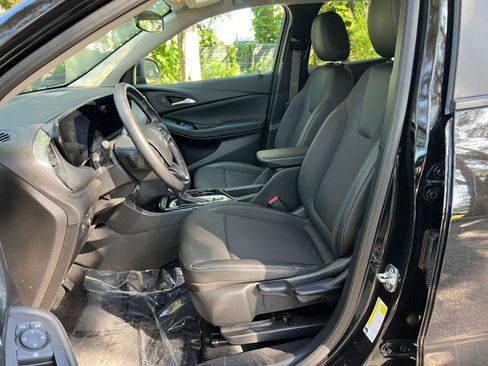 Used 2025 Buick Encore GX Preferred image 21