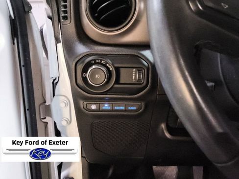 Used 2023 Jeep Wrangler Unlimited w/ Cold Weather Group AWD/4WD image 30