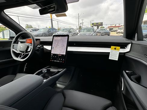 New 2025 Polestar Polestar 3 image 14