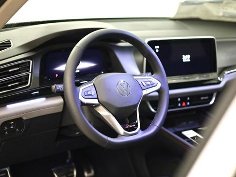 New 2026 Volkswagen Atlas Peak Edition image 12