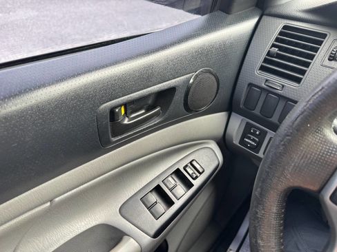 Used 2013 Toyota Tacoma 2WD Double Cab image 26