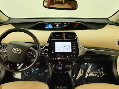 Used 2020 Toyota Prius XLE image 34