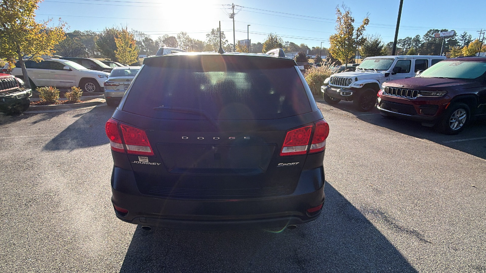 Used 2019 Dodge Journey SE w/ Connectivity Group FWD image 9