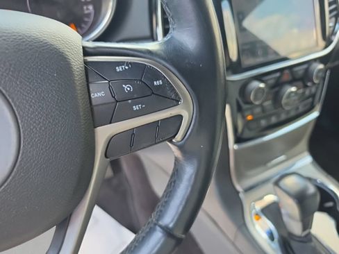 Used 2019 Jeep Grand Cherokee Limited w/ Luxury Group II RWD image 16