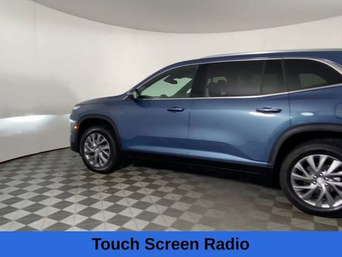 Used 2025 Buick Enclave Preferred image 8
