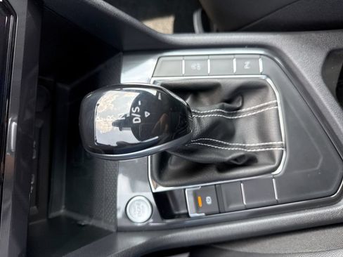 Used 2022 Volkswagen Tiguan SE R-Line FWD image 22