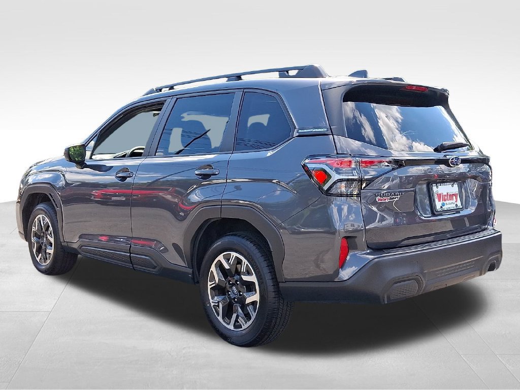 Certified 2025 Subaru Forester Premium AWD/4WD image 2