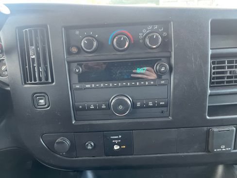 Used 2023 Chevrolet Express 2500 w/ Driver Convenience Package image 15