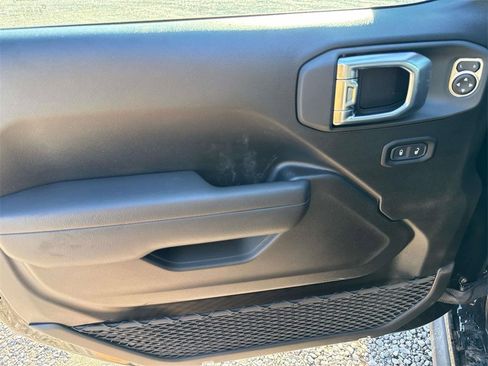 New 2026 Jeep Gladiator Willys image 10