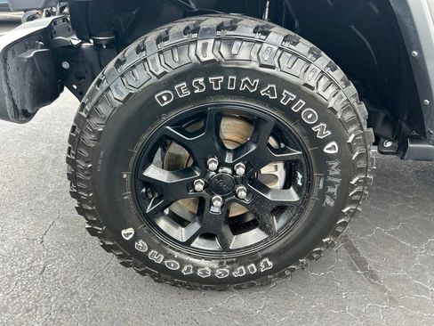 Used 2023 Jeep Wrangler Sport AWD/4WD image 17