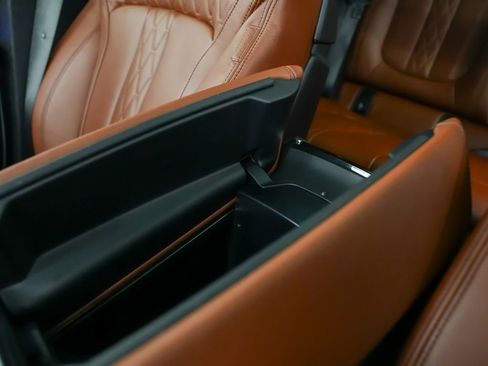 Used 2024 BMW X6 xDrive40i w/ Premium Package image 32