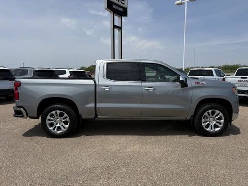 New 2026 Chevrolet Silverado 1500 LTZ w/ Z71 Off-Road Package AWD/4WD image 10