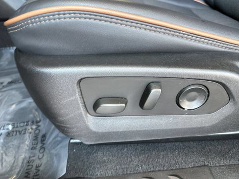 Certified 2024 GMC Canyon AT4 AWD/4WD image 12