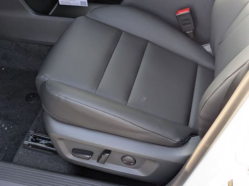 New 2026 Nissan Rogue SV image 4