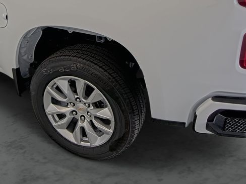 Used 2026 Chevrolet Silverado 1500 Custom AWD/4WD image 9