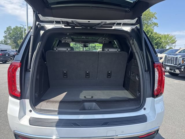 Certified 2021 GMC Yukon SLT w/ SLT Premium Package AWD/4WD image 26