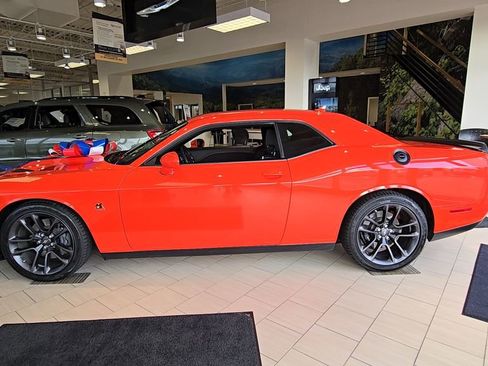 Certified 2022 Dodge Challenger R/T Scat Pack image 5