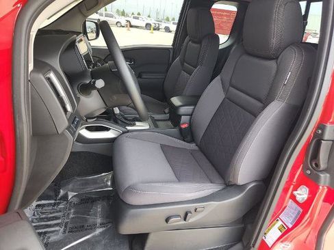 Certified 2025 Nissan Frontier SV RWD image 12