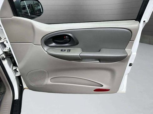 Used 2004 Chevrolet TrailBlazer LS w/ LS Preferred Equipment Group image 14