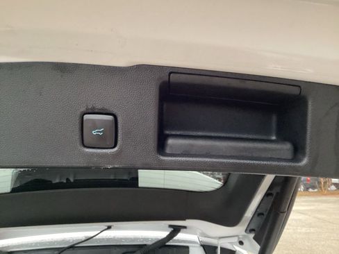 Used 2022 Ford Escape SE w/ Convenience Package image 12