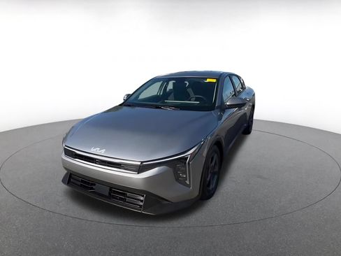 Used 2025 Kia K4 FWD image 7